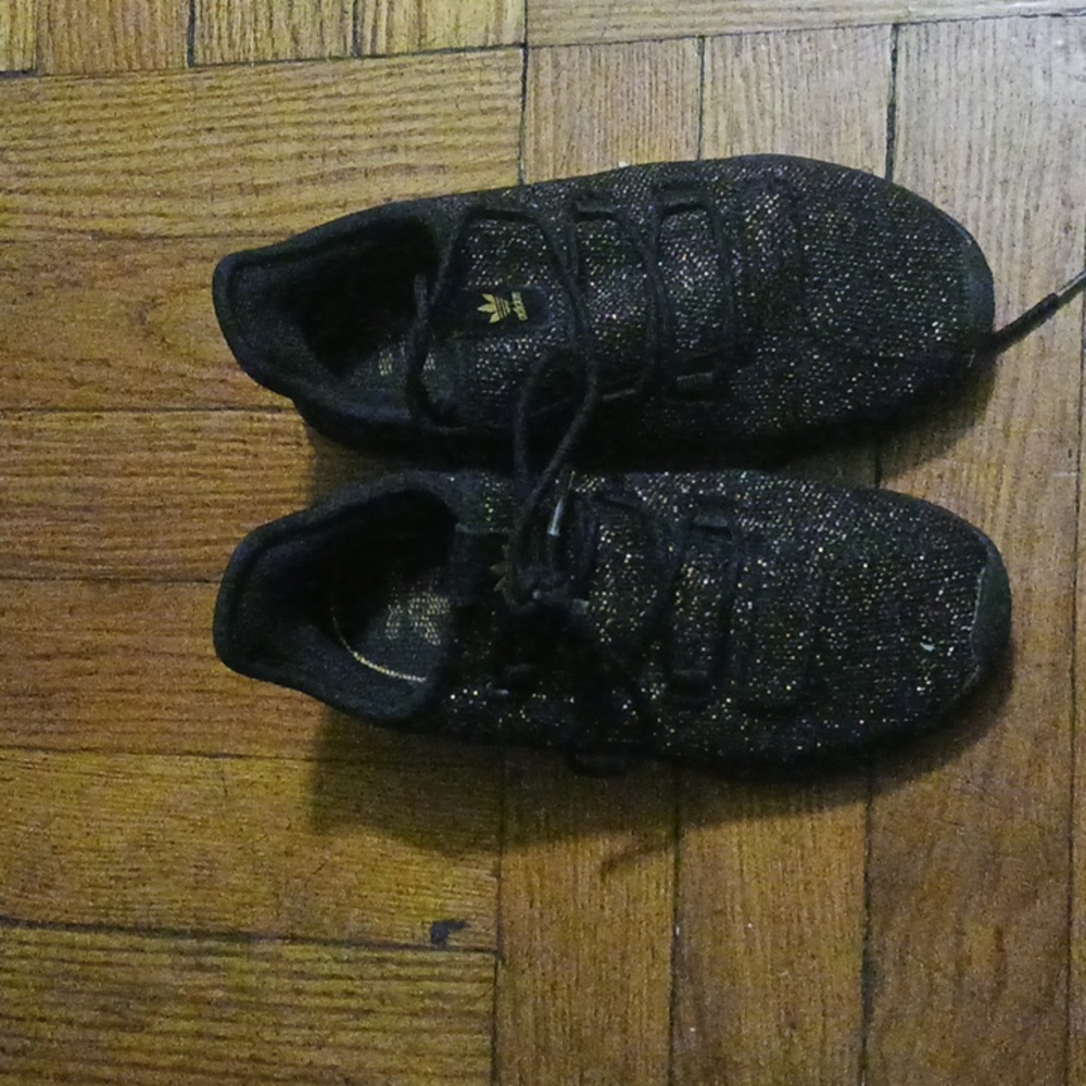 Kids sneakers